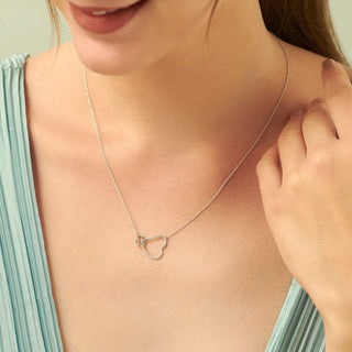1/6 Carat Interlocking Hearts Diamond Pendant Necklace in Sterling Silver-18"