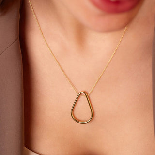 Teardrop-shaped Gold Pendant Necklace in 9K Yellow Gold-18"