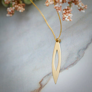 Sleek Oval Gold Pendant Necklace in 9K Yellow Gold-18"