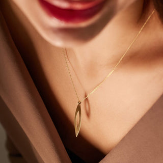 Sleek Oval Gold Pendant Necklace in 9K Yellow Gold-18"